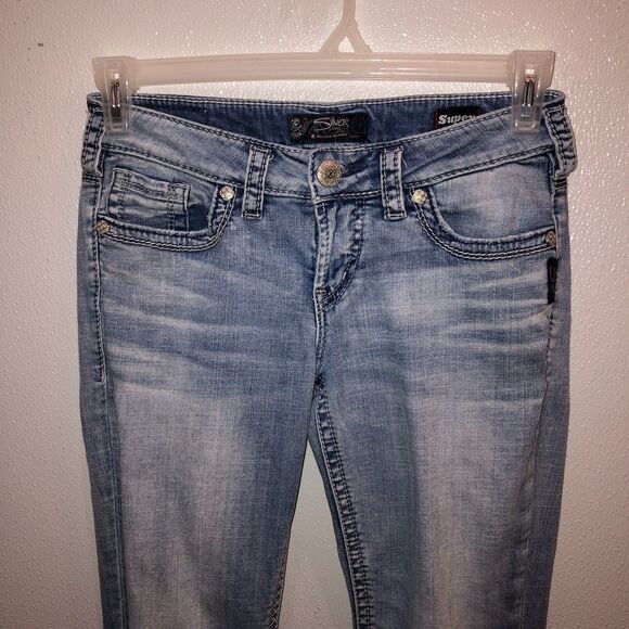 Silver Womens 28 x 22 Aiko Mid Capri Cropped Super Stretch Denim Jeans 26 x 23.5 - Picture 4 of 12